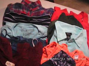 8 womens tops size M...