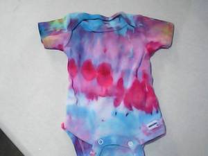 4 tye dye onesies, NEW size NB, Car...