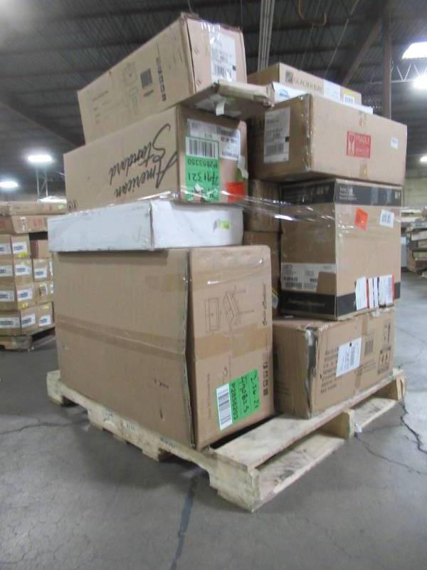 lot 402 image: WHOLESALE MIXED PALLET OF BATHROOM SINKS, TOILET PARTS AND REMODEL ITEMS