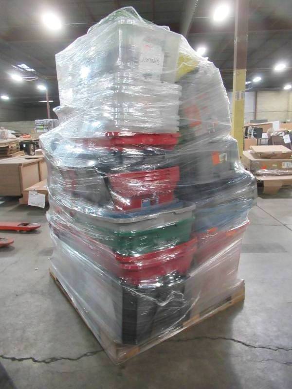 lot 405 image: WHOLESALE MIXED PALLET OF MICELLANOUS TOTES AND PLASTICRUBBER STORAGE BINS