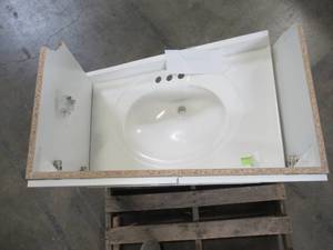 lot 204 image: Glacier Bay Lancaster 30 in. W Vanity in White with Alpine Vanity Top in White LC30P2-WH