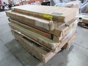 lot 129 image: WHOLESALE MIXED PALLET OF MICELLANOUS BEDROOM FURNITURE