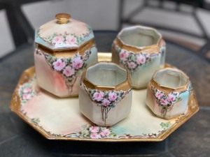 lot 47 image: Vintage Vanity Set (Limoges)