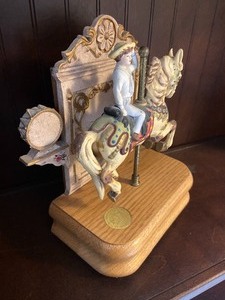 lot 88 image: Tobin Fraley Carousel
