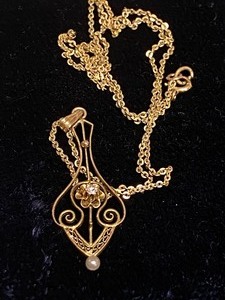 lot 115 image: Beautiful Edwardian Antique Necklace