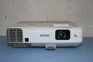 Epson PowerLite 93 XGA 3LCD Projector  Projection System with Remote Control HDMI & Power Cable