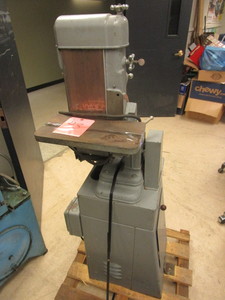 lot 514 image: ROCKWELL DELTA 6 VERTICAL BELT SANDER