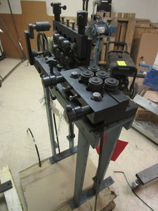 lot 519 image: WIRE STRAIGHTNER