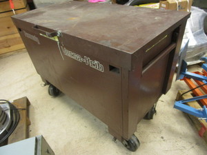 lot 547 image: KENNEDY VERSA KRIB JOB SITE BOX