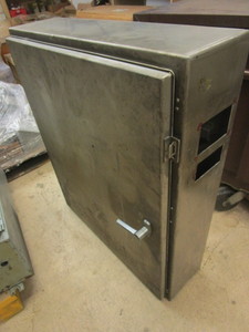 lot 555 image: HOFFMAN STAINLESS STEEL ELECTRICAL ENCLOSURE