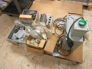 lot 558 image: VARIOUS ELECTRICAL ENCLOSURES AND COMPONENTS - NEW AND USED