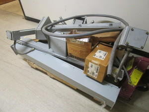 lot 560 image: A PALLET OF ELECTRICAL WIRE DUCTING