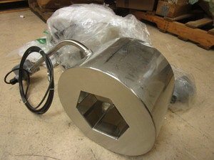 lot 597 image: 2 BRAND NEW ULTRASONIC TRANSDUCERS