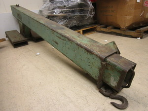 lot 603 image: FORKLIFT JIB BOOM CRANE ATTACHMENT THAT EXTENDS