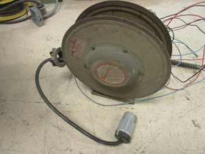 lot 615 image: CM HOIST POWER CORD REEL, 600 VOLTS