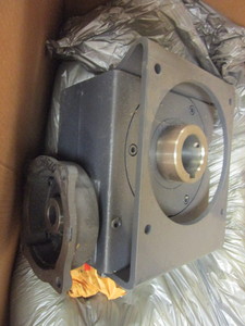 lot 643 image: HUB CITY WORM GEAR DRIVE - USED