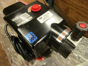 lot 672 image: CHEMTECH SERIES 200 POOL AND SPA PUMP-NEW