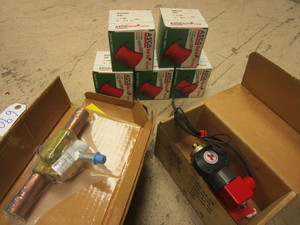 lot 690 image: BRAND NEW VALVES-2 SIZES