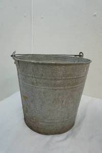 lot 26 image: Galvanized pail