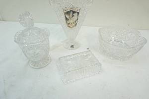 lot 28 image: Glassware