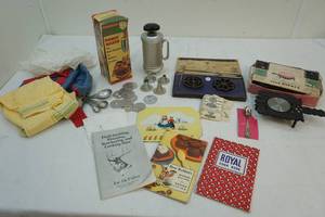 lot 87 image: vintage baking utensils