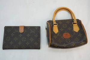lot 125 image: Louis Vuitton bag, wallet