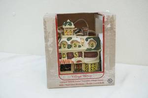lot 162 image: Lighted xmas house