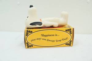 lot 181 image: Vintage snoopy dish