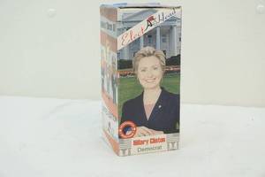 lot 182 image: Bobblehead