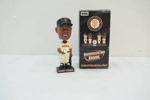 lot 191 image: Bobblehead