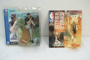 lot 195 image: Starting line up figures