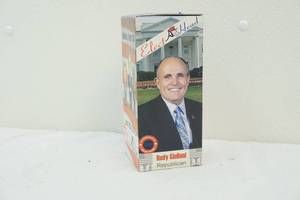lot 205 image: Bobblehead