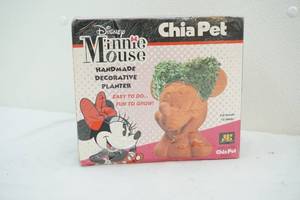 lot 211 image: Chia pet