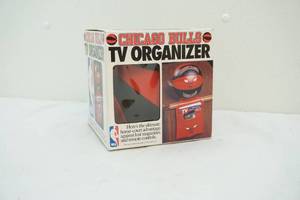 lot 221 image: TV organizer