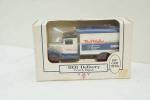 lot 227 image: Scale Ertl truck