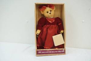 lot 236 image: Anny. Teddy bear