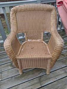 lot 49 image: Wicker Armchair (Matches lot #48)