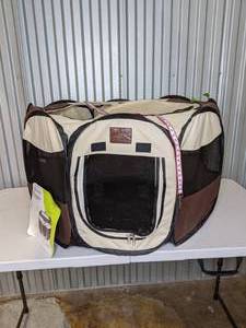 lot 104 image: Portable Pet Playpen and Leash