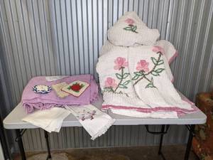 lot 107 image: Vintage Chenille Curtains, Bedspread, Napkins, etc.