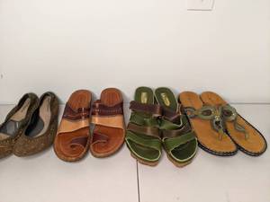 lot 137 image: Womens Sandals & Flats Size 8.5 and 9