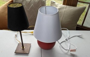 lot 130 image: Two Small Contemporary Table Lamps