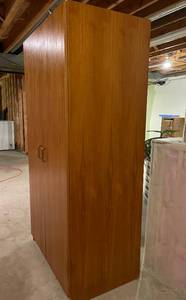 lot 177 image: Tall Clothing Armoire