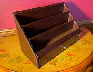 lot 195 image: Faux Leather Desktop Mail Organizer