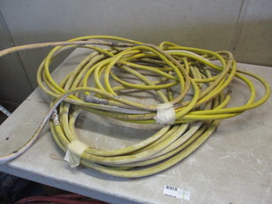2 Air Hoses