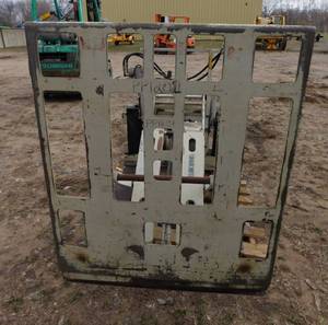 lot 19 image: Cascade Class II Push  Pull Attachment with Quick Connect Mounts