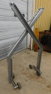 lot 20 image: Adjustable Tire Changing Clamp