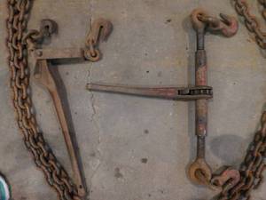 lot 24 image: 14 38 Chain with Two Load Binders