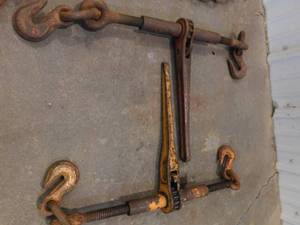 lot 25 image: 14 38 Chain with Two Load Binders #2