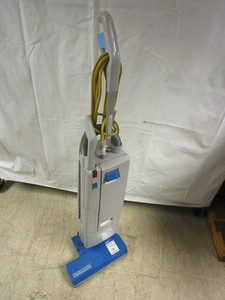 WINDSOR VERSAMATIC PLUS COMMERCIAL UPRIGHT VACUUM