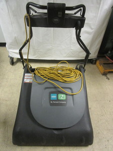 TENNANT WIDE AREA, WALK BEHIND, UPRIGHT VACUUM